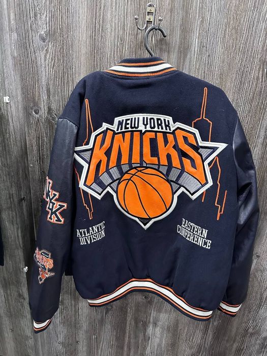 Куртка недорога, крута