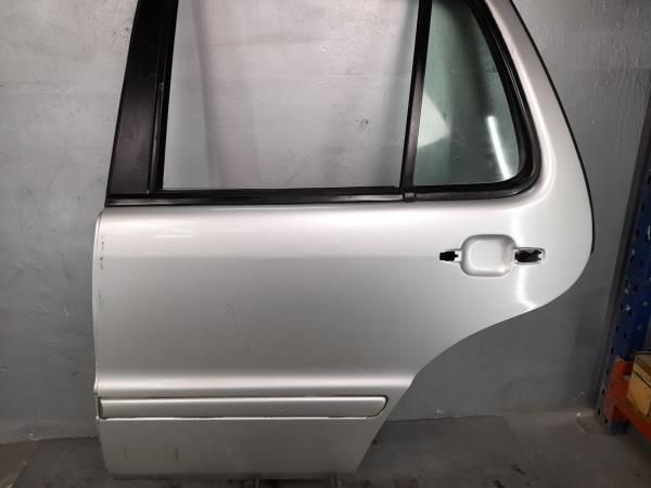 Porta trás esquerda MERCEDES-BENZ Classe M (W163)