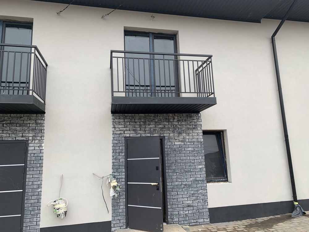 Продаж 2 поверхового таунхауса з ділянкою 90 кв. М, 3 кімнати. Д.Нечая