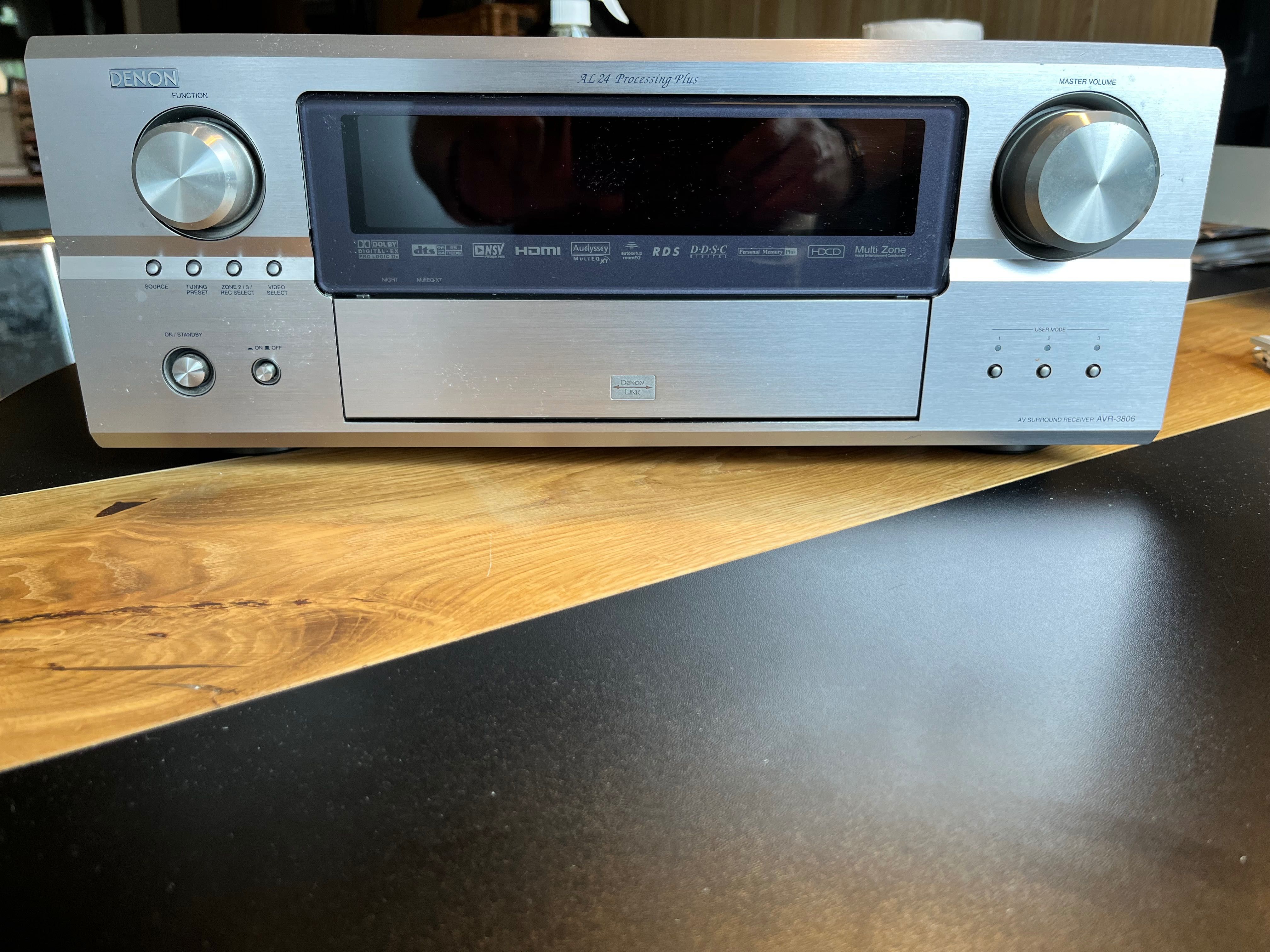 Amplituner Denon AVR 3806