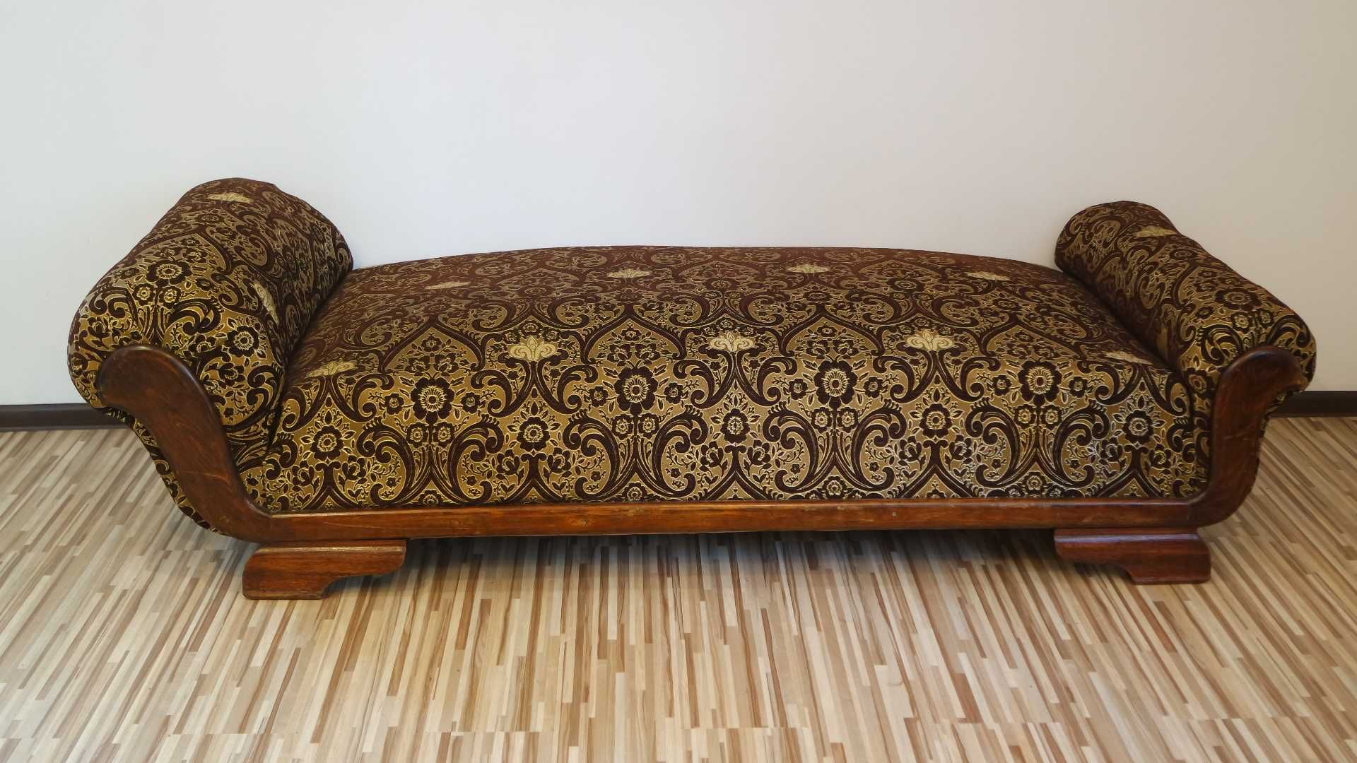 Sofa, łóżko, szezlong - antyk po renowacji