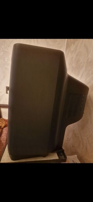 Telewizor Panasonic z dekoderem i pilotem