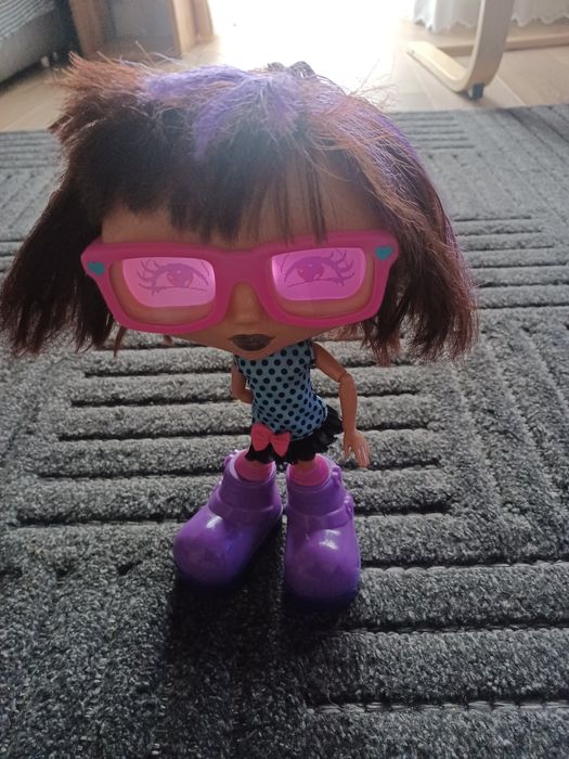 Lalka  interaktywna.