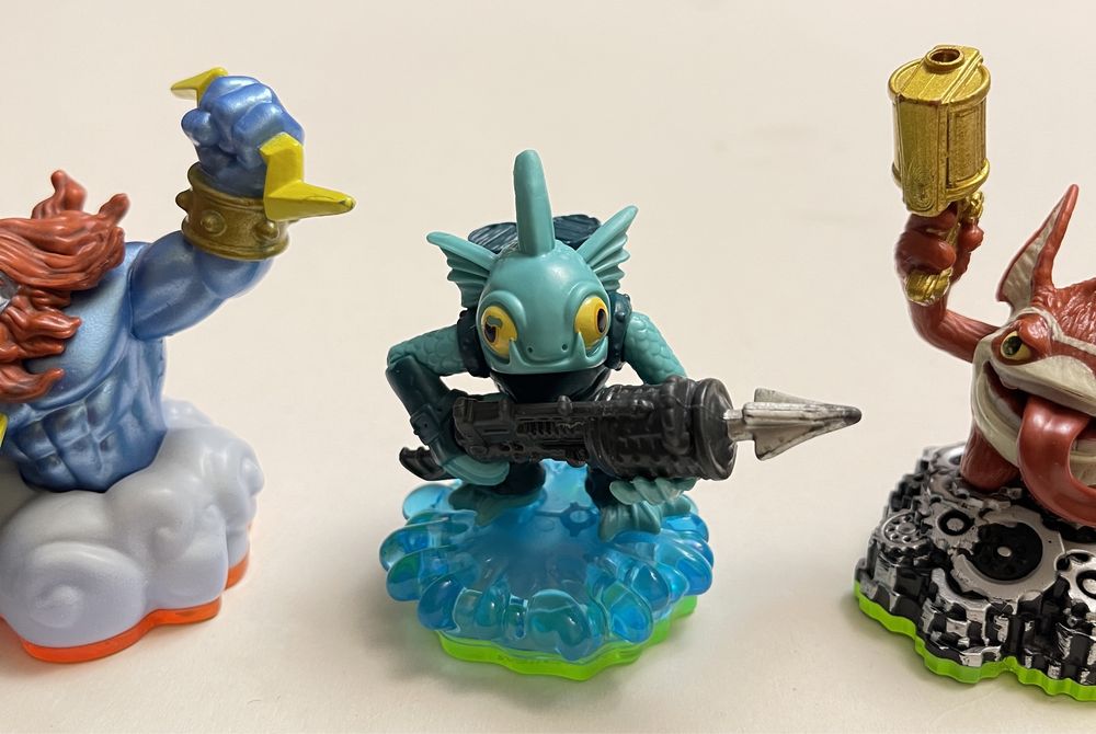 Stare figurki zabawki kolekcjonerskie Skylanders Activision