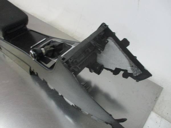 Consola central VOLKSWAGEN Passat (3C2)