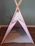 Namiot tipi ze stabilizatorem