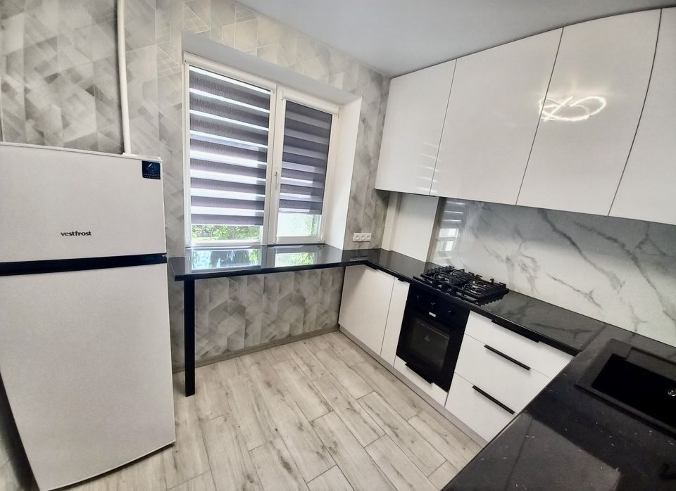 Здам 2 к квартиру на Шкільному