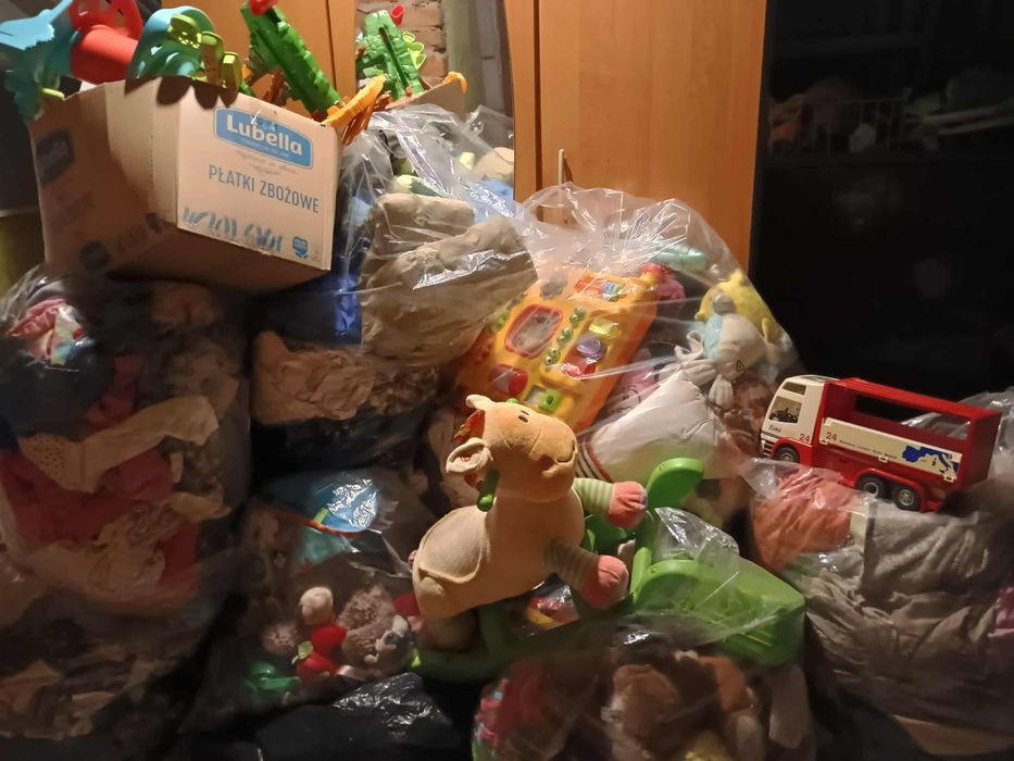 Wózek fotelik ubrania zabawki i rowerek