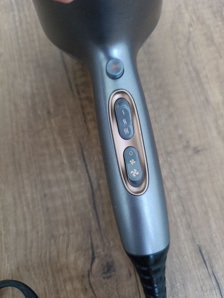 Suszarka do włosów Remington AC8820 Keratin Protect 2200W