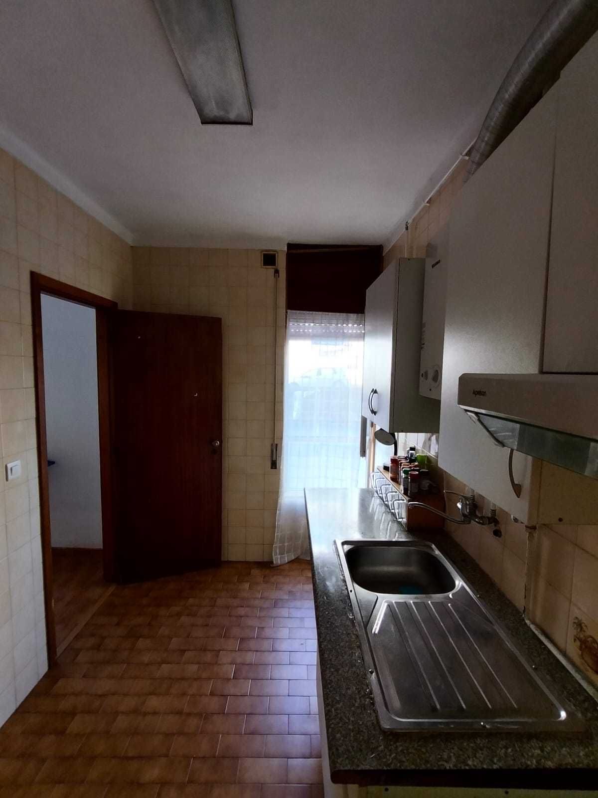 Apartamento T1 perto na estação Coimbra B