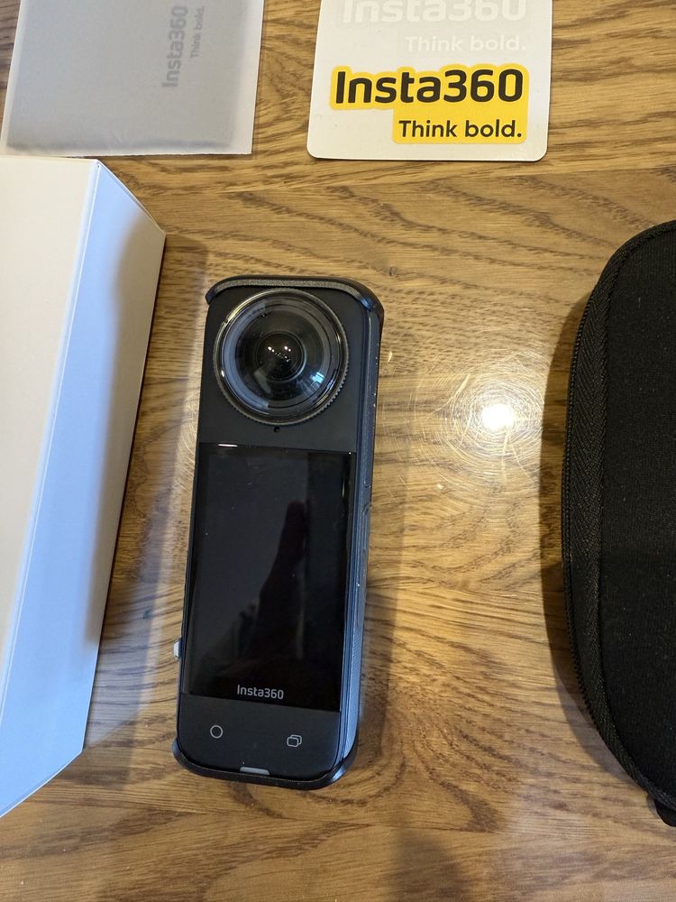 Камера Insta 360 X4