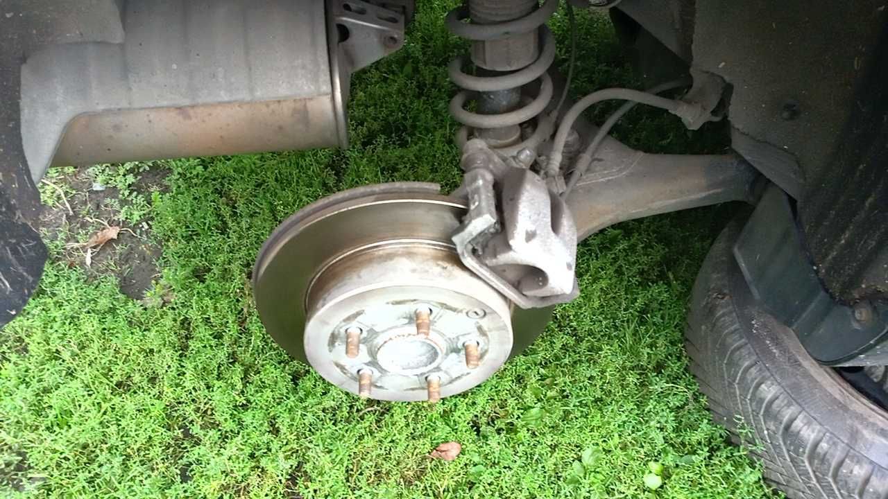 Belka oś tylna Toyota Corolla Verso II