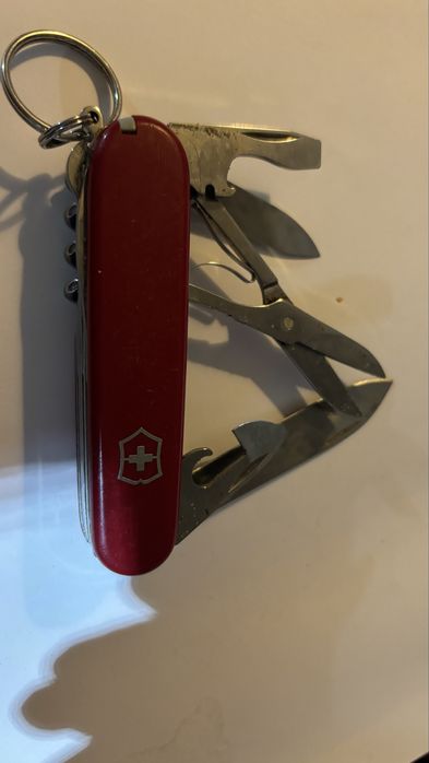 Lote de tres canivetes suiços Victorinox em excelentes condições