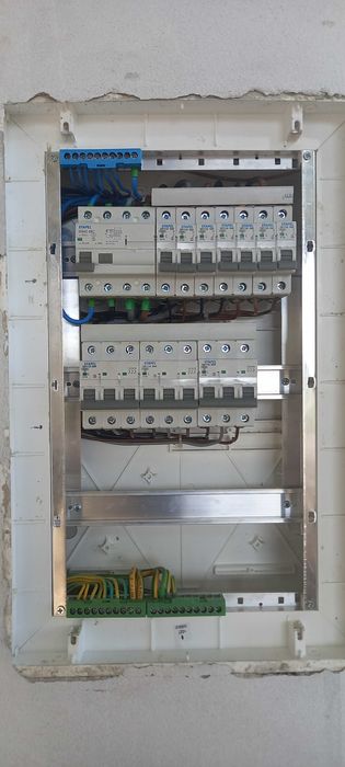 Electricista, instalação, reparação e manutenção