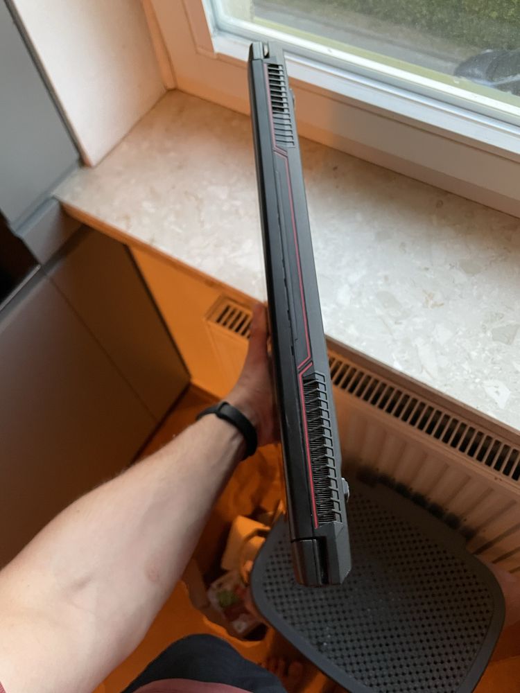 Laptop Gamingowy MSI GL72M 7RDX