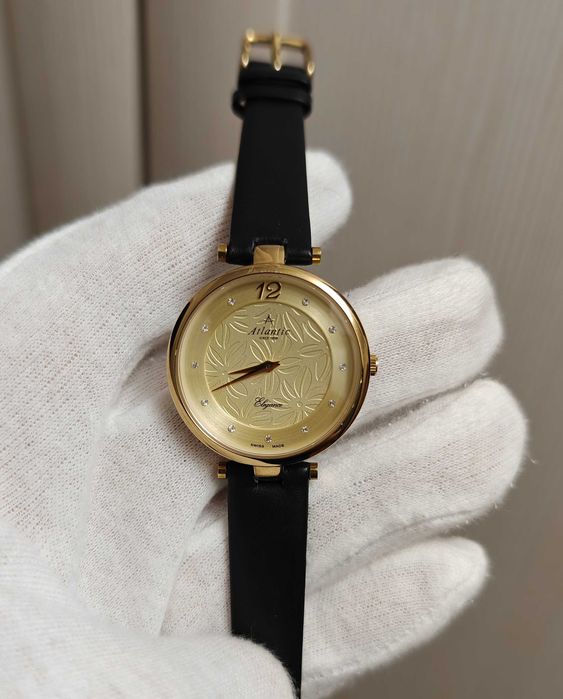 Женские часы Atlantic Elegance Swiss. Cапфир