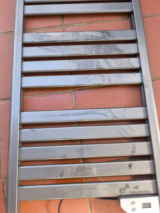 Toalheiro Elétrico de Roupa