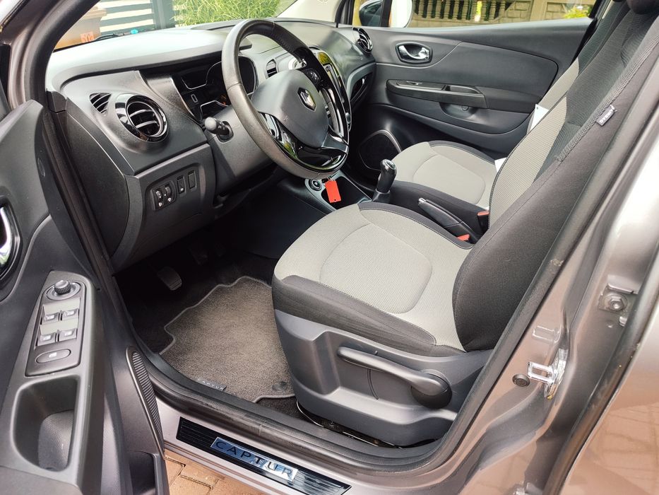 Renault Captur  benzyna wersja LIMITED