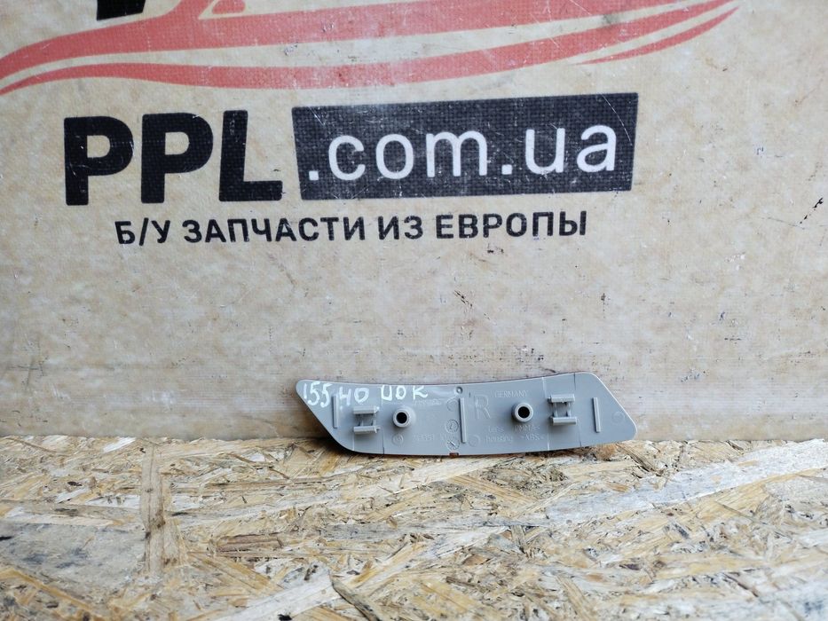 BMW 2 F22 F23 14-21 Отражатель катафот переднего бампера правый