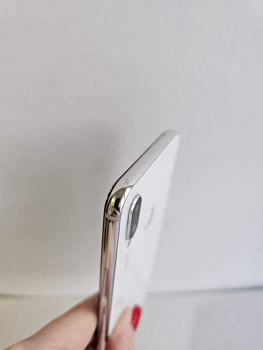 Смартфон Huawei P20 Lite 4/64gb