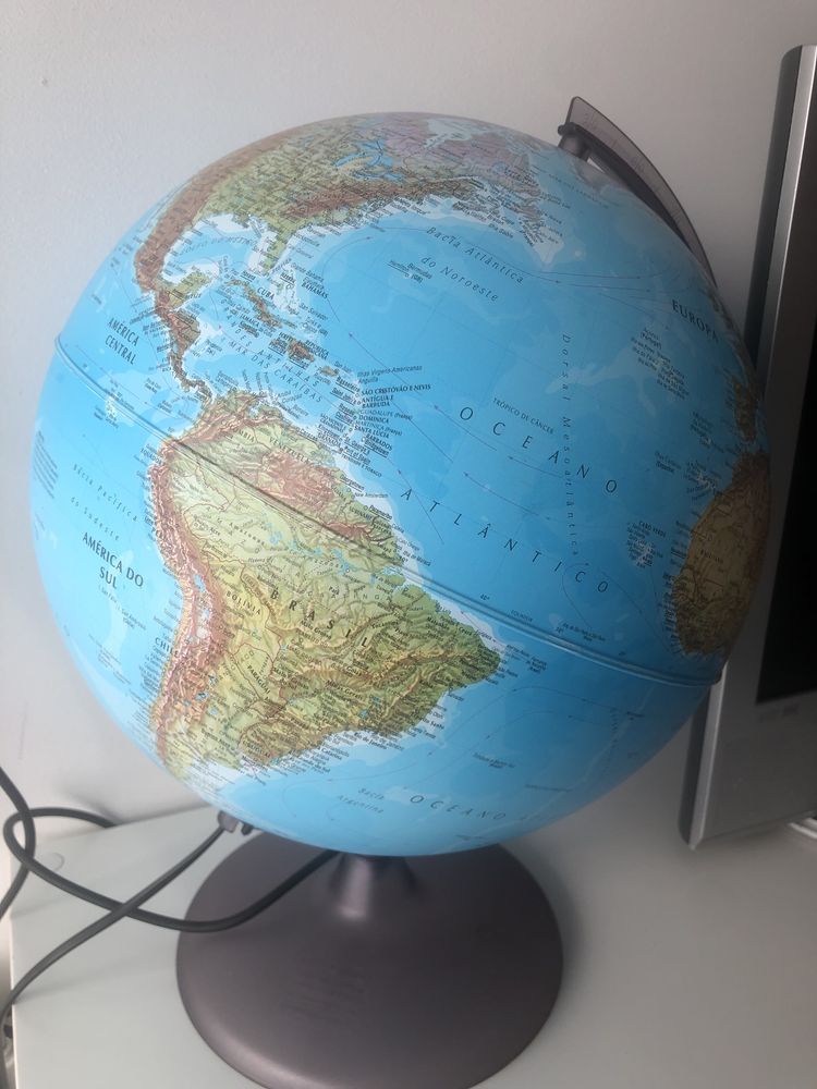 Globo mapa mundo com luz