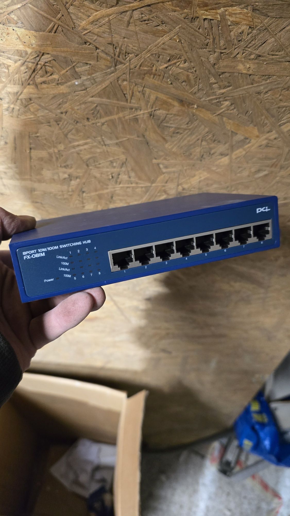 Switch 100mbit pci 8 portów