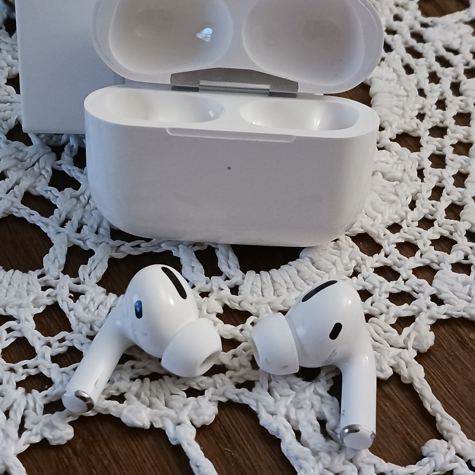Słuchawki wciskane.  Apple