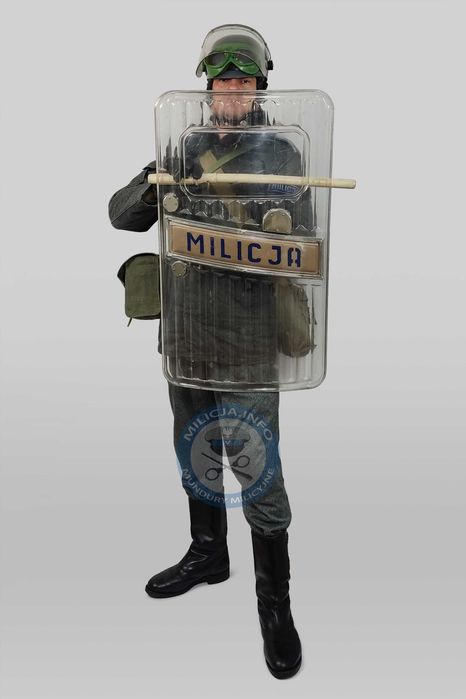 Wypożyczalnia mundurów i grupa rekonstrukcyjna Milicja ZOMO Policja