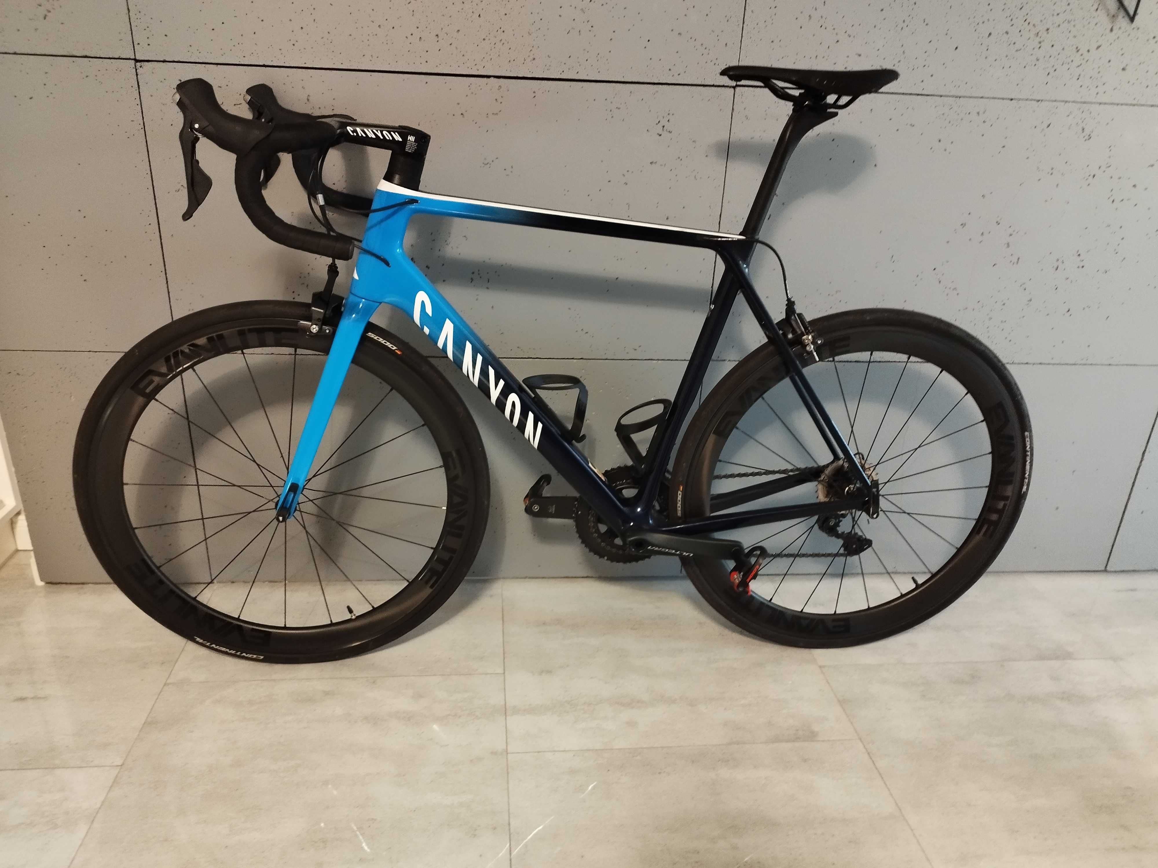 SPRZEDAM rower szosowy CANYON Ultimate CF SL 8.0, 7,00 kg