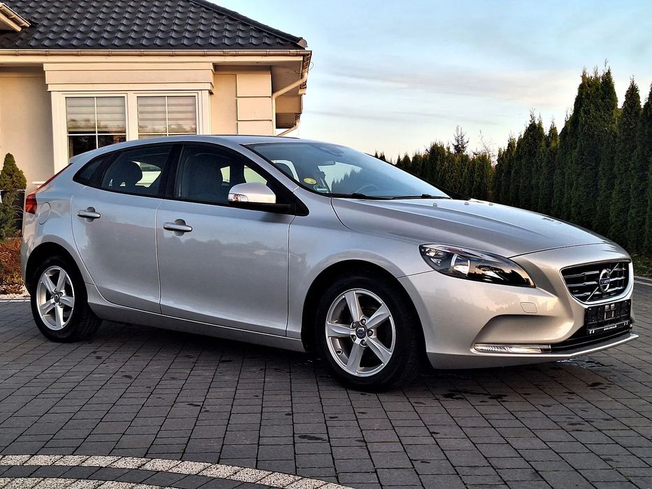 Volvo V40 242.000KM*Udokumentowany*1.6D*Sprowadzony*Opłacony*Grzane F*Kamera*