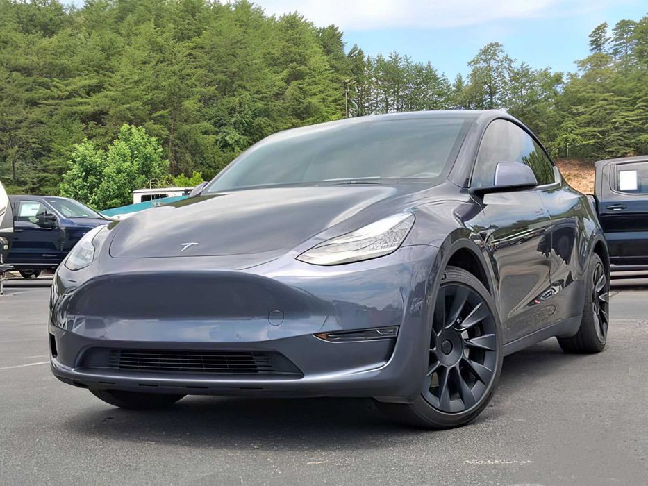 Tesla Model Y      2022