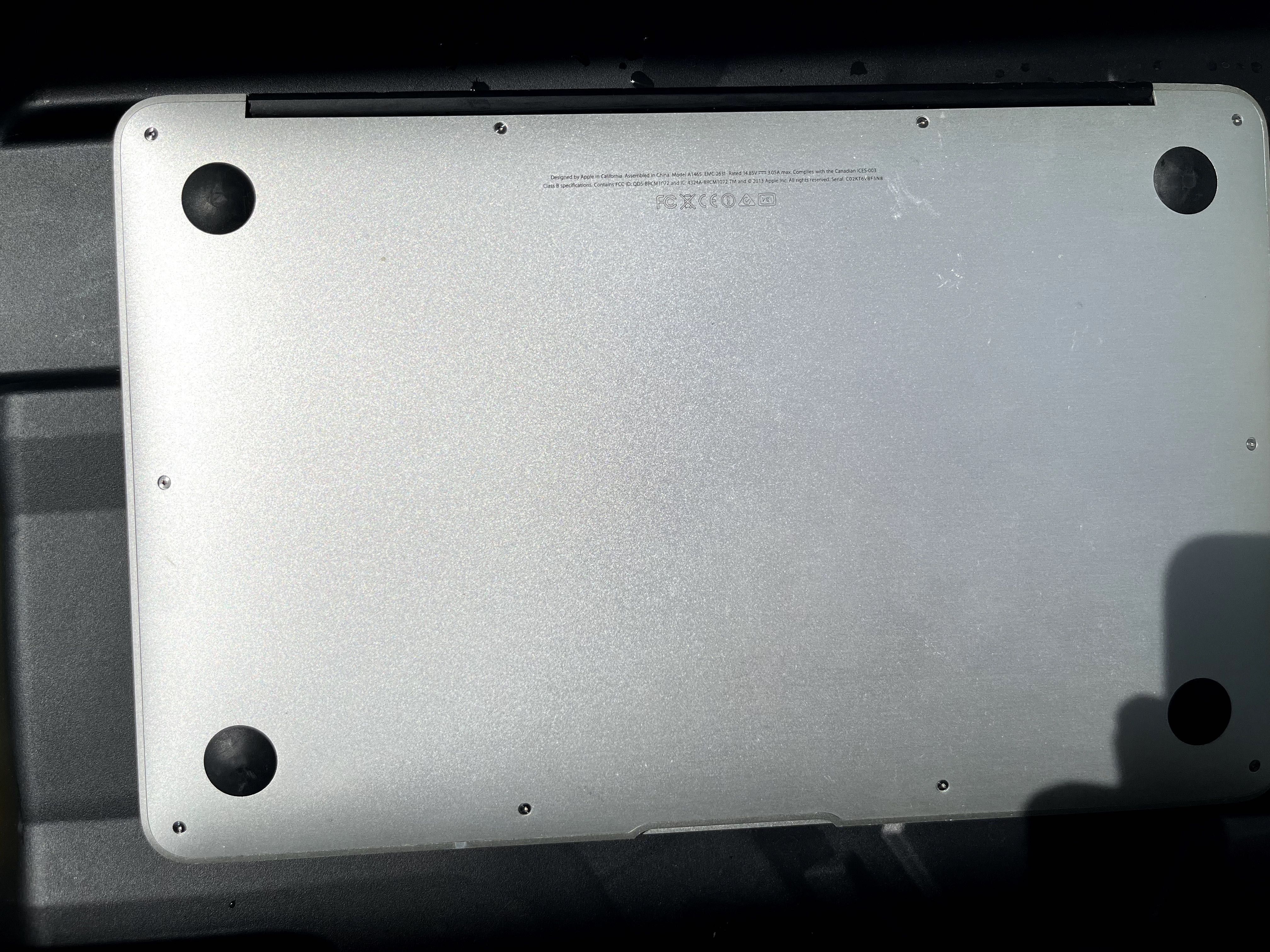 MacBook Air (11-inch, Early 2014) Model A1465