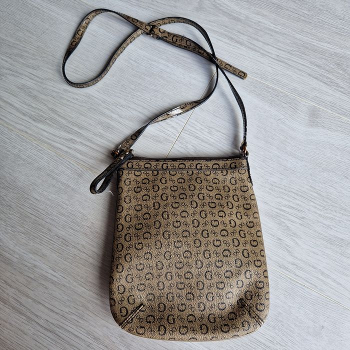 Guess brązowa logowana listonoszka