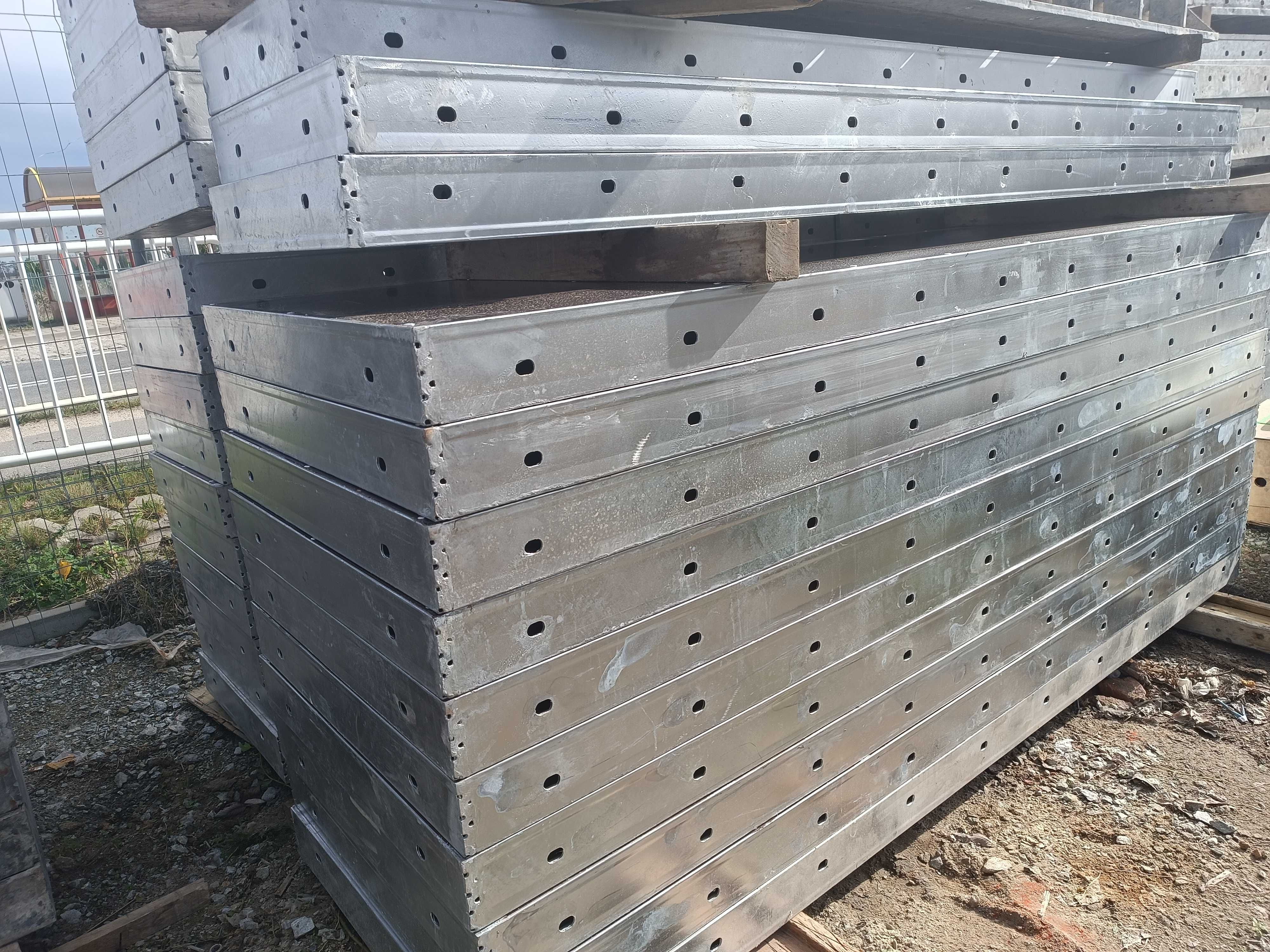 Szalunki typ Altrad Rasto Hunnebeck 102 m2 60 000 brutto