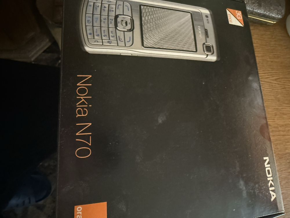 Telefon Nokia N70