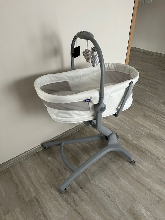 Łóżeczko Chicco hug baby 4w 1 białe