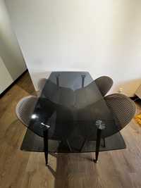 Mesa de vidro + 4 cadeiras