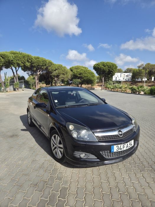 Opel Astra GTC 1.7  125cv
Corro de 5 lugar de duas p