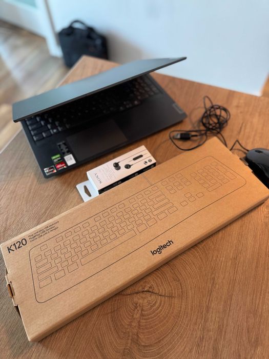 Nowa klawiatura Logitech K120 + słuchawki Sony MDR-EX15AP + mysz A4