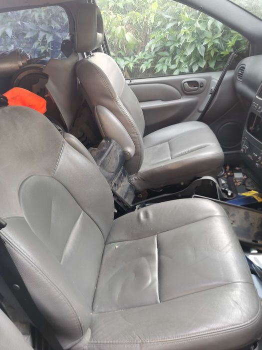 Chrysler Grand VOYAGER - 2 szt.