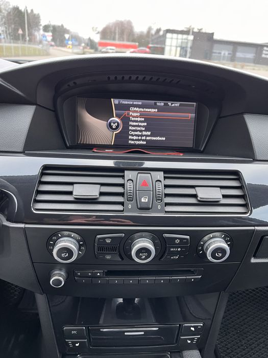 Продам BMW E61 TOURING 2010