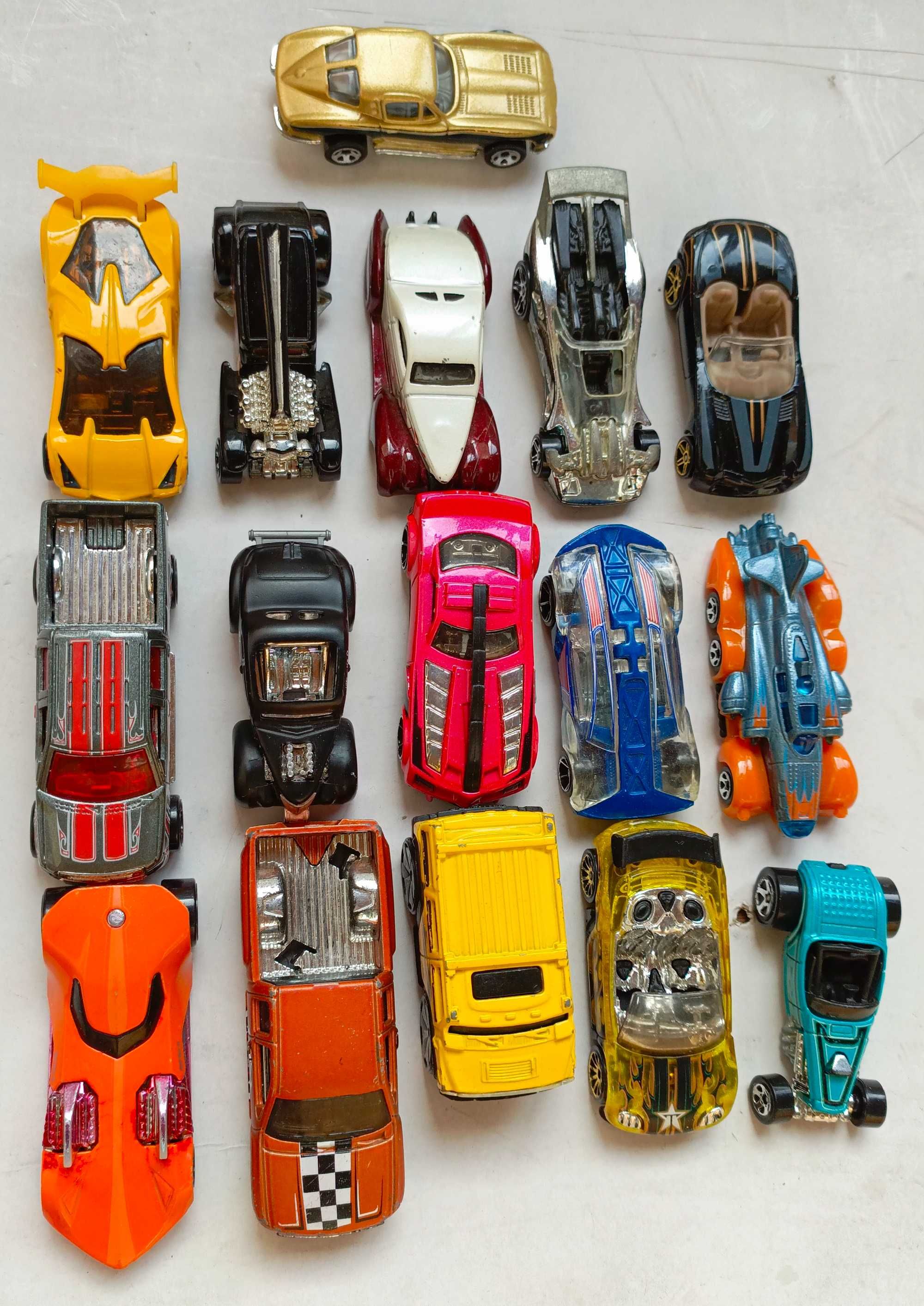 Машинки хот вілс (Hot Wheels), 50грн за штуку, 16 машинок