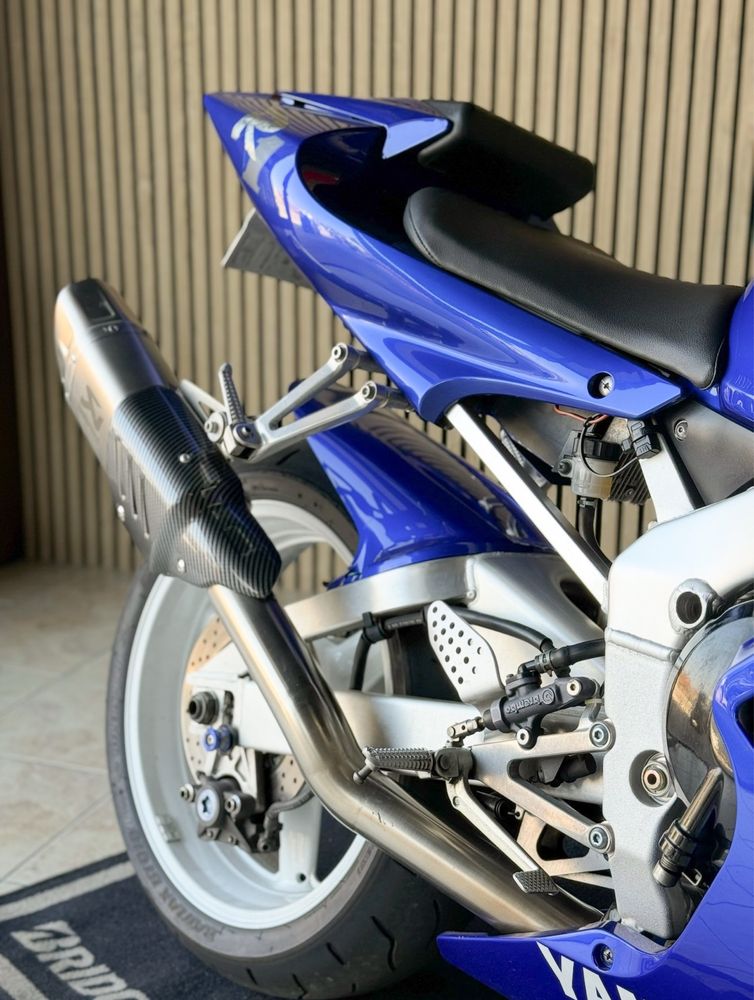 Yamaha R1 De 2002