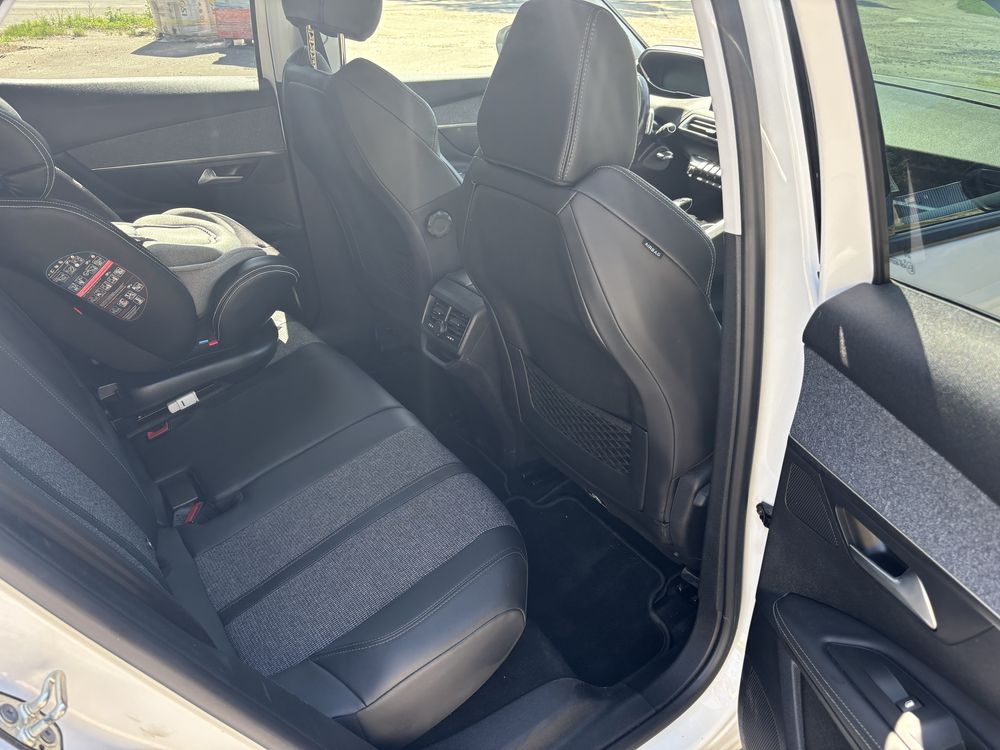 Продам Пежо 3008 Peugeot 3008