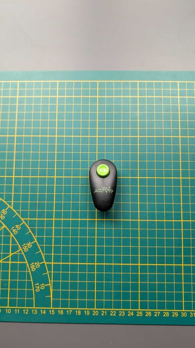 Finger Clicker Pet Activity