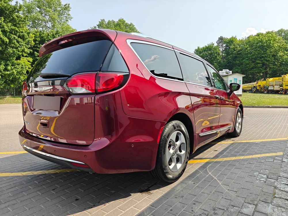 Chrysler Pacifica Pacifica Touring L +, niski przebieg, 1 właściciel w Polsce