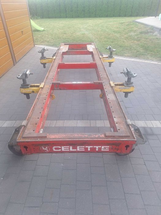 Rama blacharska Celette Sevenne.