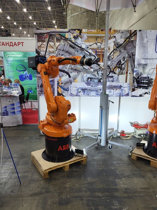 Зварювальний аппарат Робот ABB IRB 1400