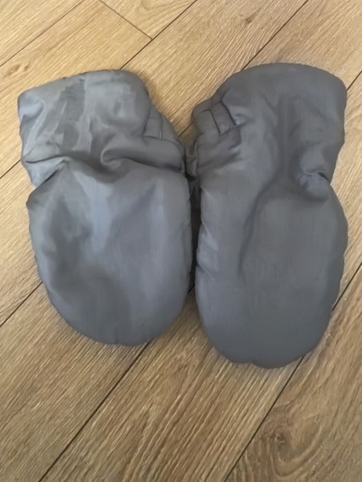 Wodoszczelne i ciepłe rękawice do wózka mufki