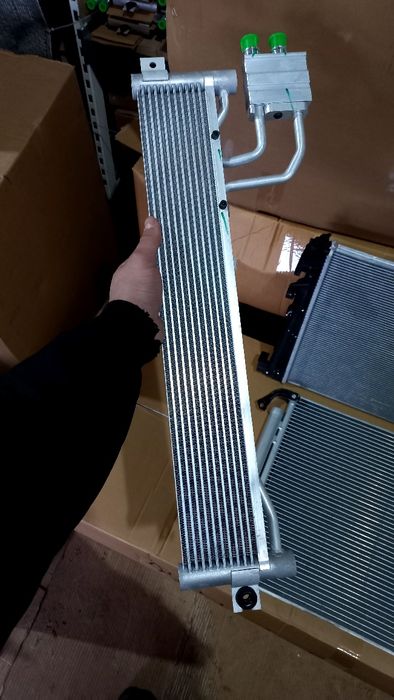 Радиатор основной Jeep Cherokee KL радиатор АКПП джип чероки кл